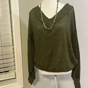 [S]We the Free V-Neck Cropped  Light Blouse Dolman Sleeve